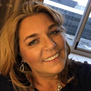 Meet your Posher, Regina